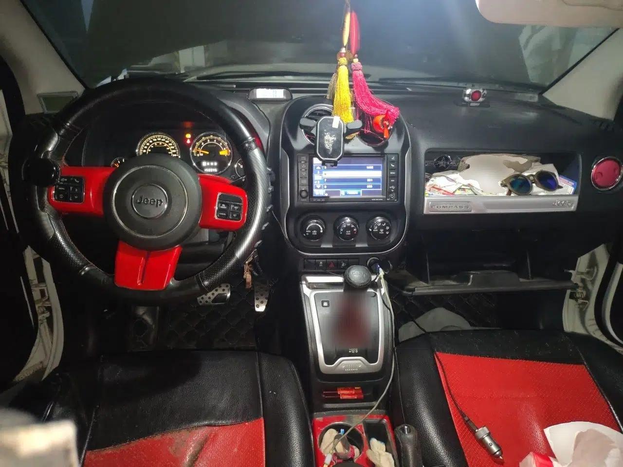 Jeep Compass 2014 Revised Version 2.4L Four-Wheel Drive Comfort Edition — миниатюра 10
