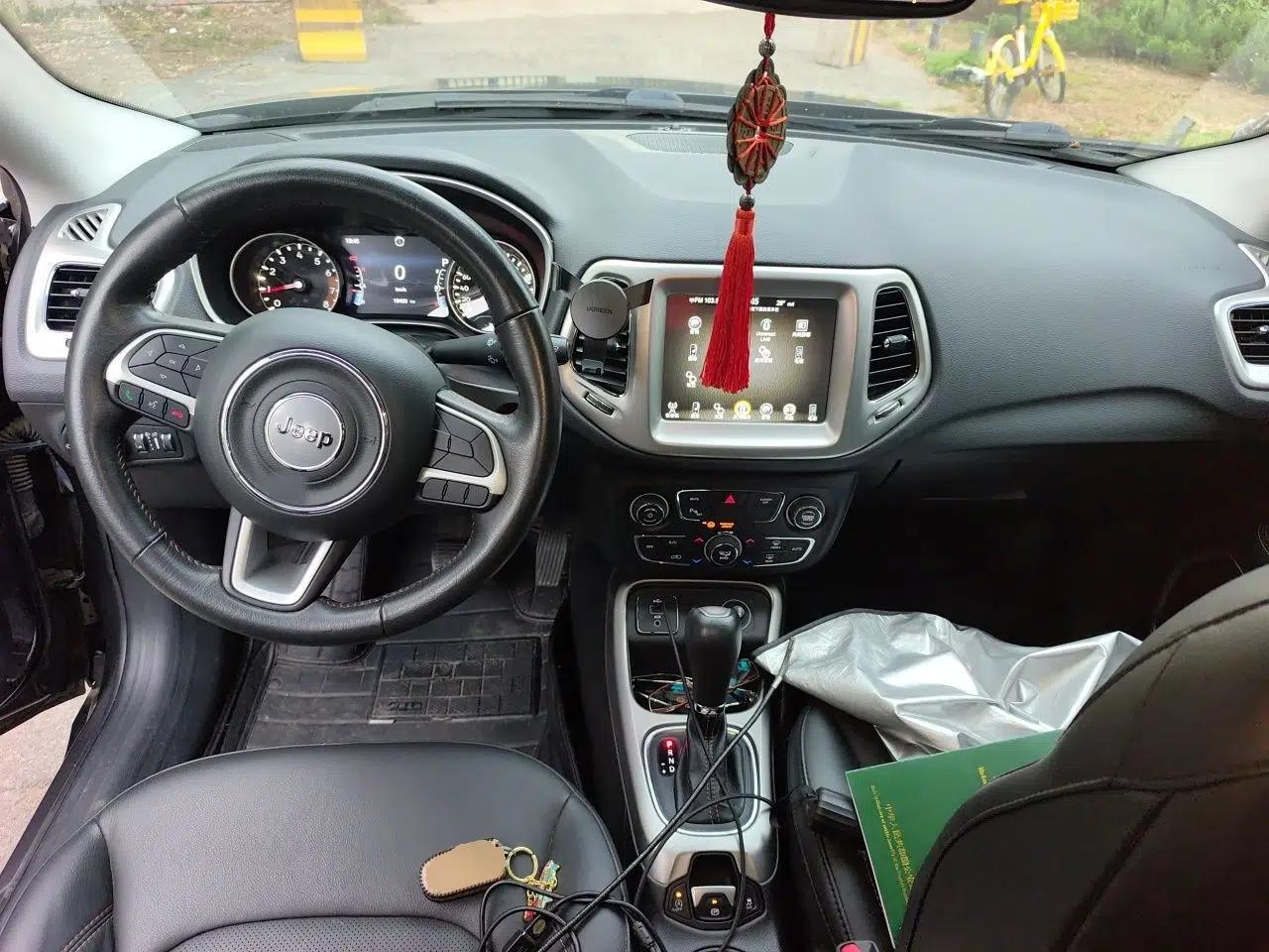 Jeep Compass 2017 200T Automatic Family Edition — миниатюра 10