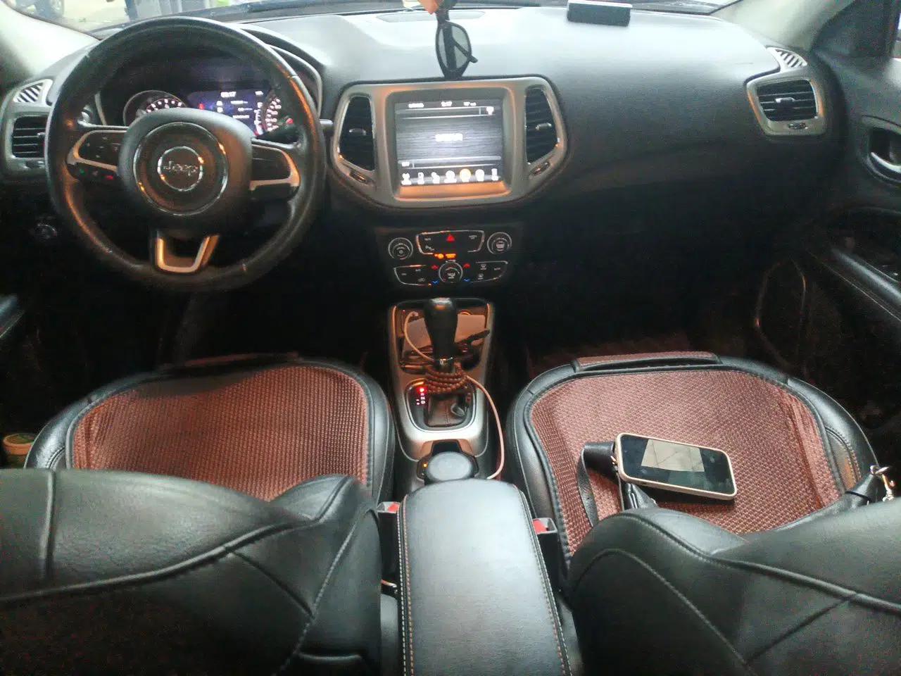 Jeep Compass 2017 200T Automatic Family Edition — миниатюра 10
