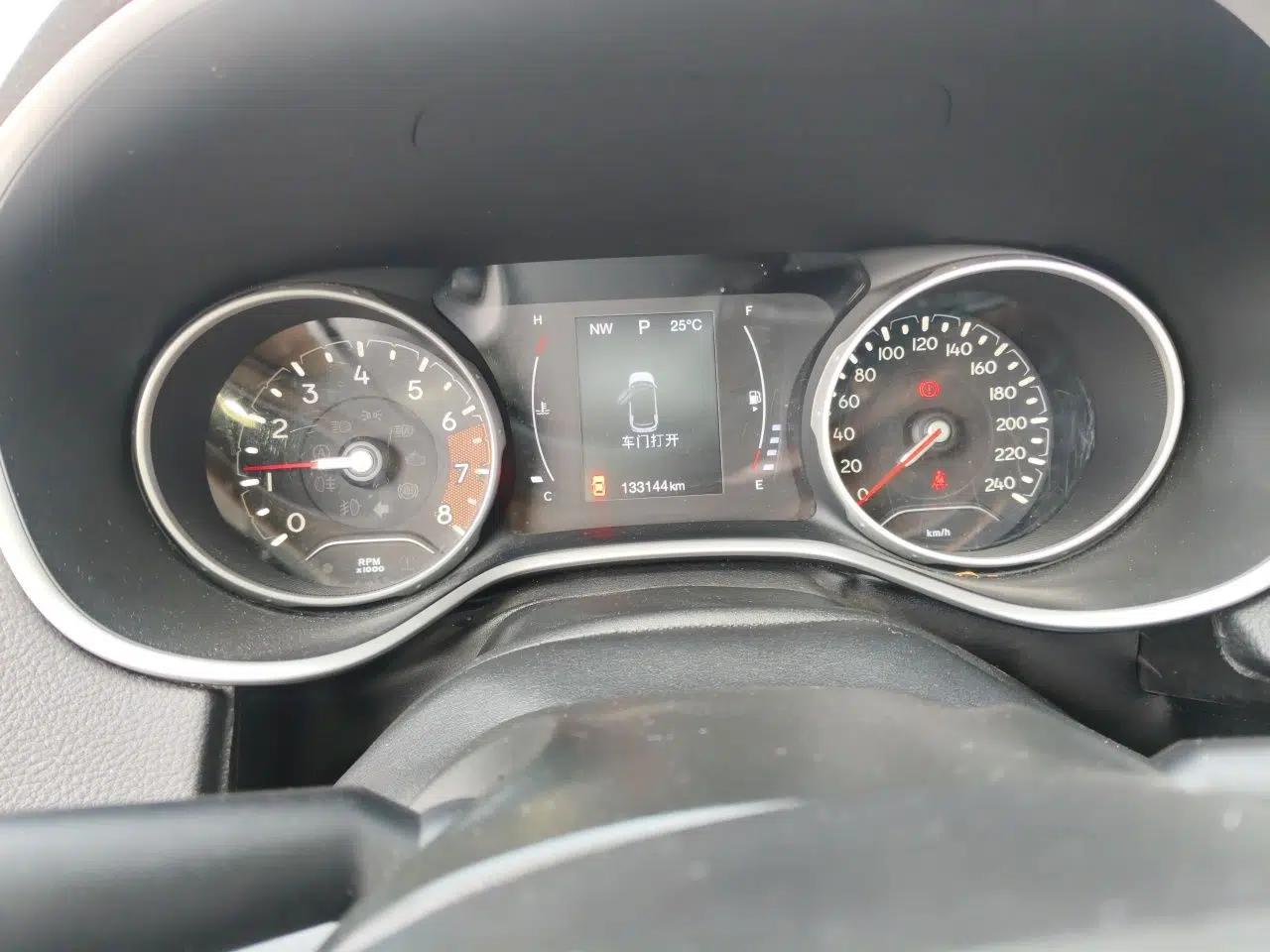 Jeep Compass 2017 200T Automatic Enjoyment Version — миниатюра 12