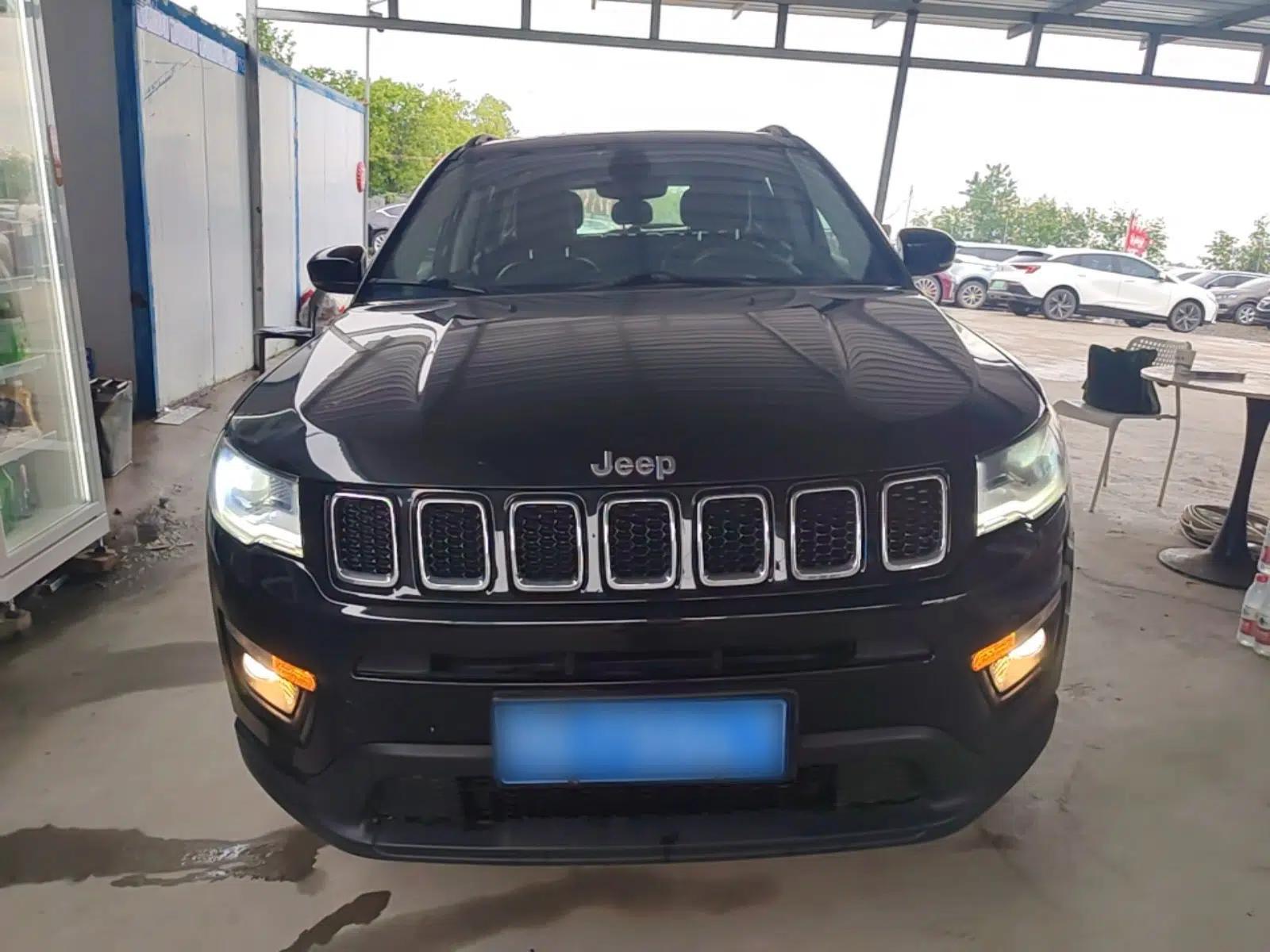 Jeep Compass 2017 200T Automatic Family Edition — миниатюра 2