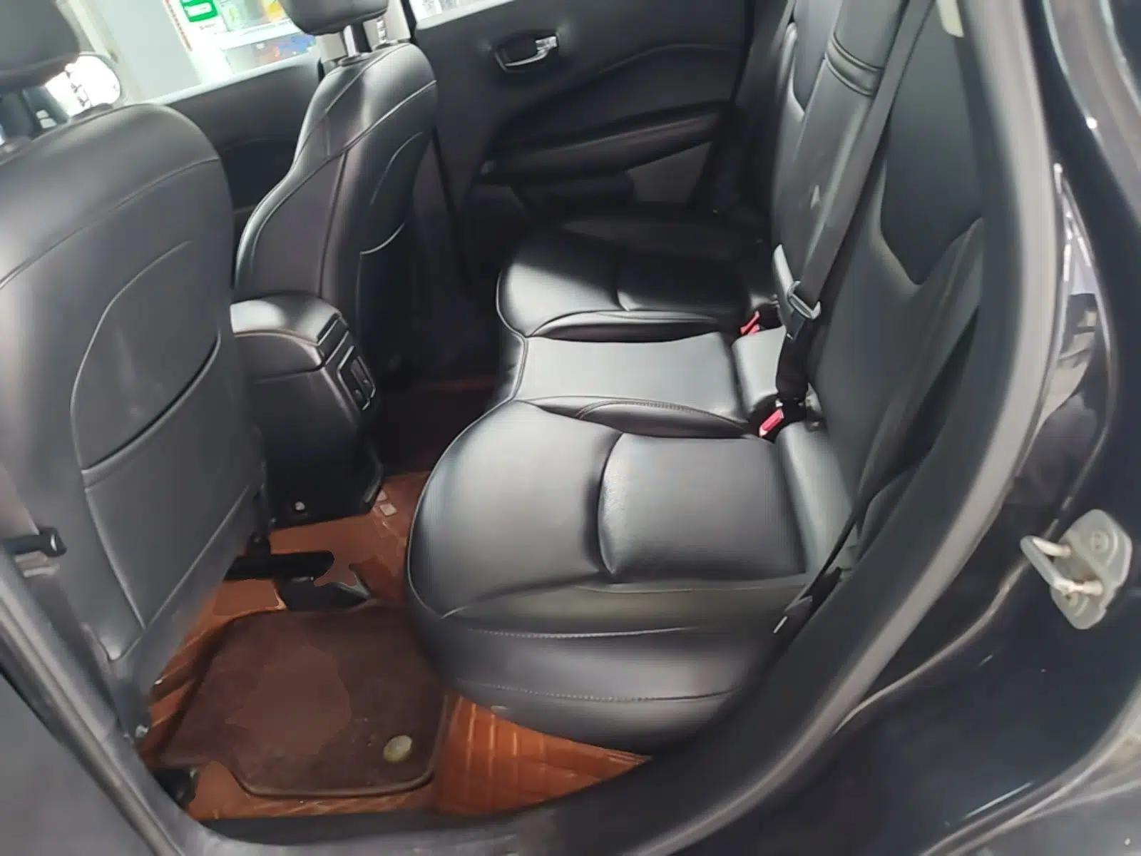 Jeep Compass 2017 200T Automatic Family Edition — миниатюра 20