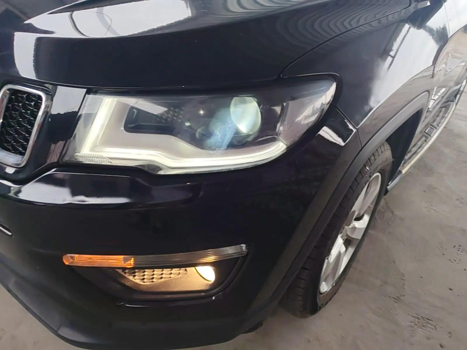 Jeep Compass 2017 200T Automatic Family Edition — миниатюра 9