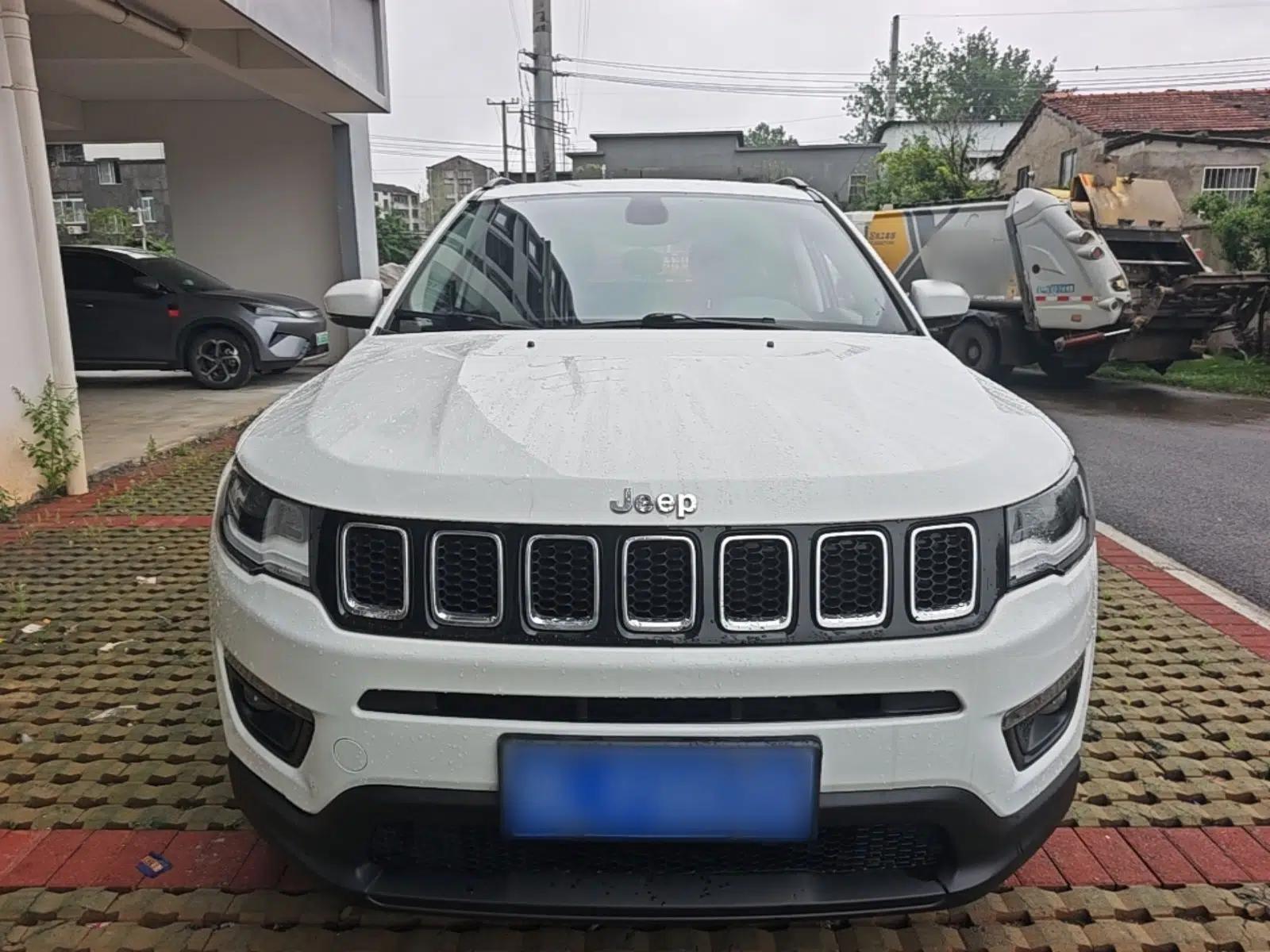 Jeep Compass 2020 220T Automatic Leading Edition — миниатюра 2