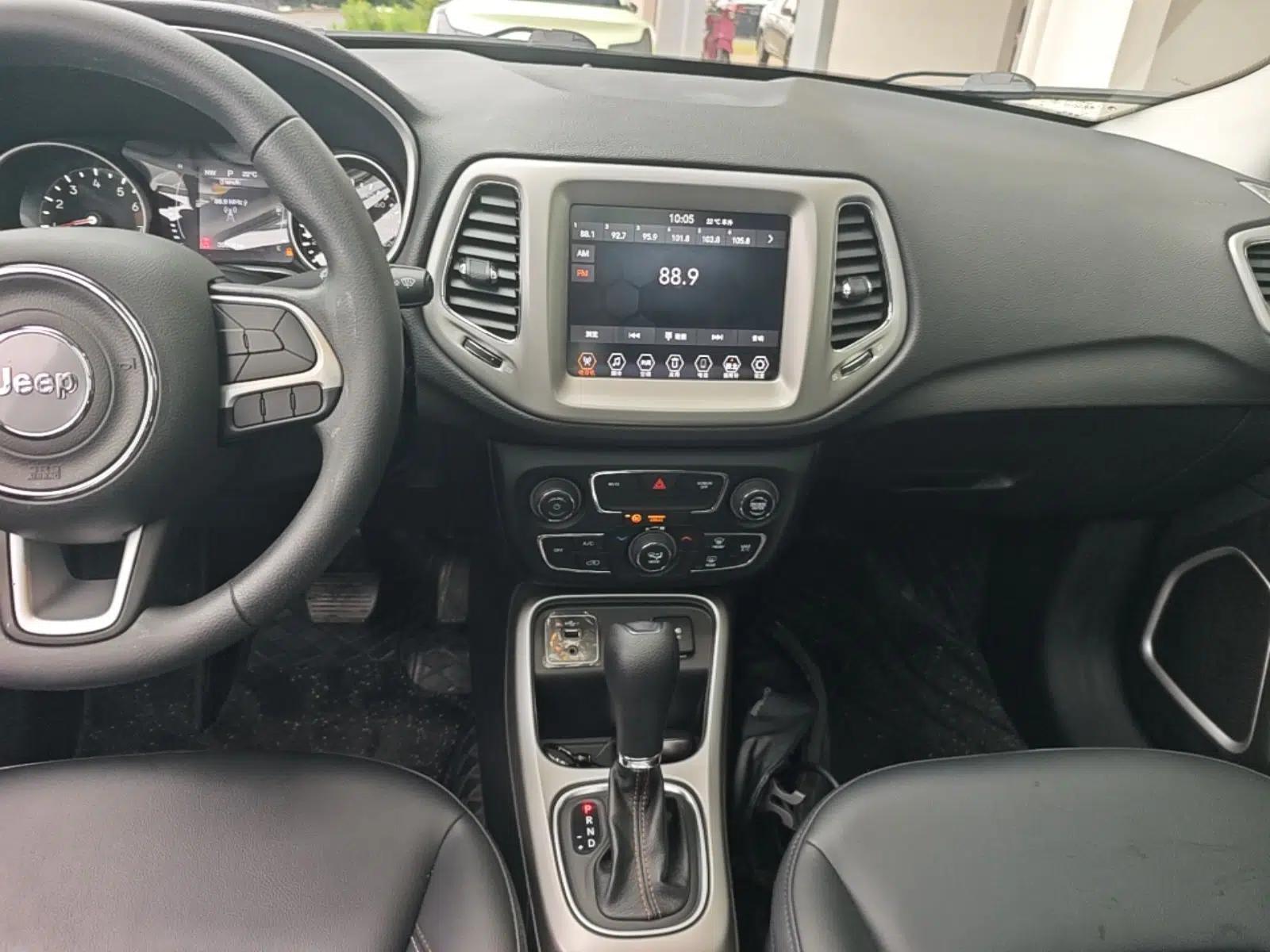 Jeep Compass 2020 220T Automatic Leading Edition — миниатюра 16
