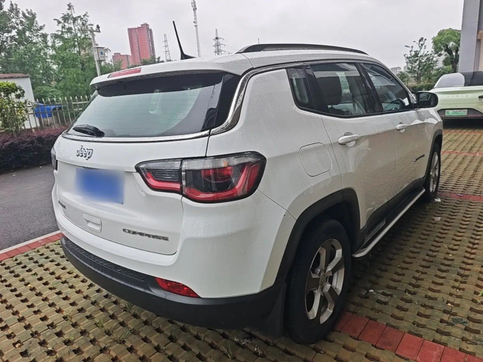 Jeep Compass 2020 220T Automatic Leading Edition — миниатюра 6