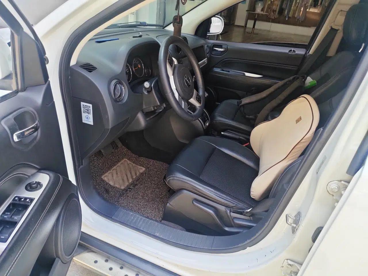 Jeep Compass 2014 Revised Version 2.4L Four-Wheel Drive Comfort Edition — миниатюра 17