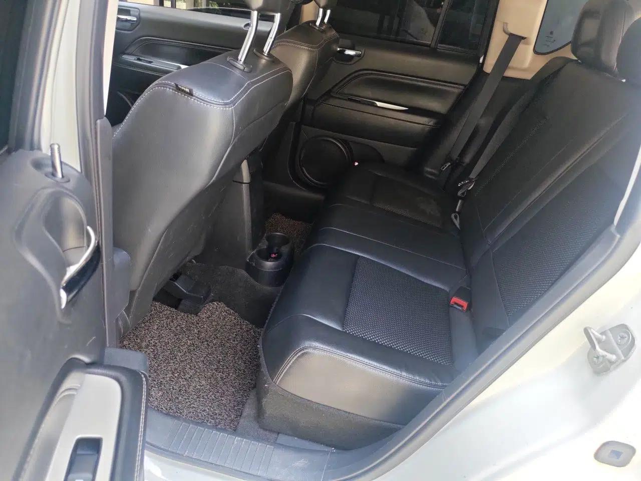Jeep Compass 2014 Revised Version 2.4L Four-Wheel Drive Comfort Edition — миниатюра 18