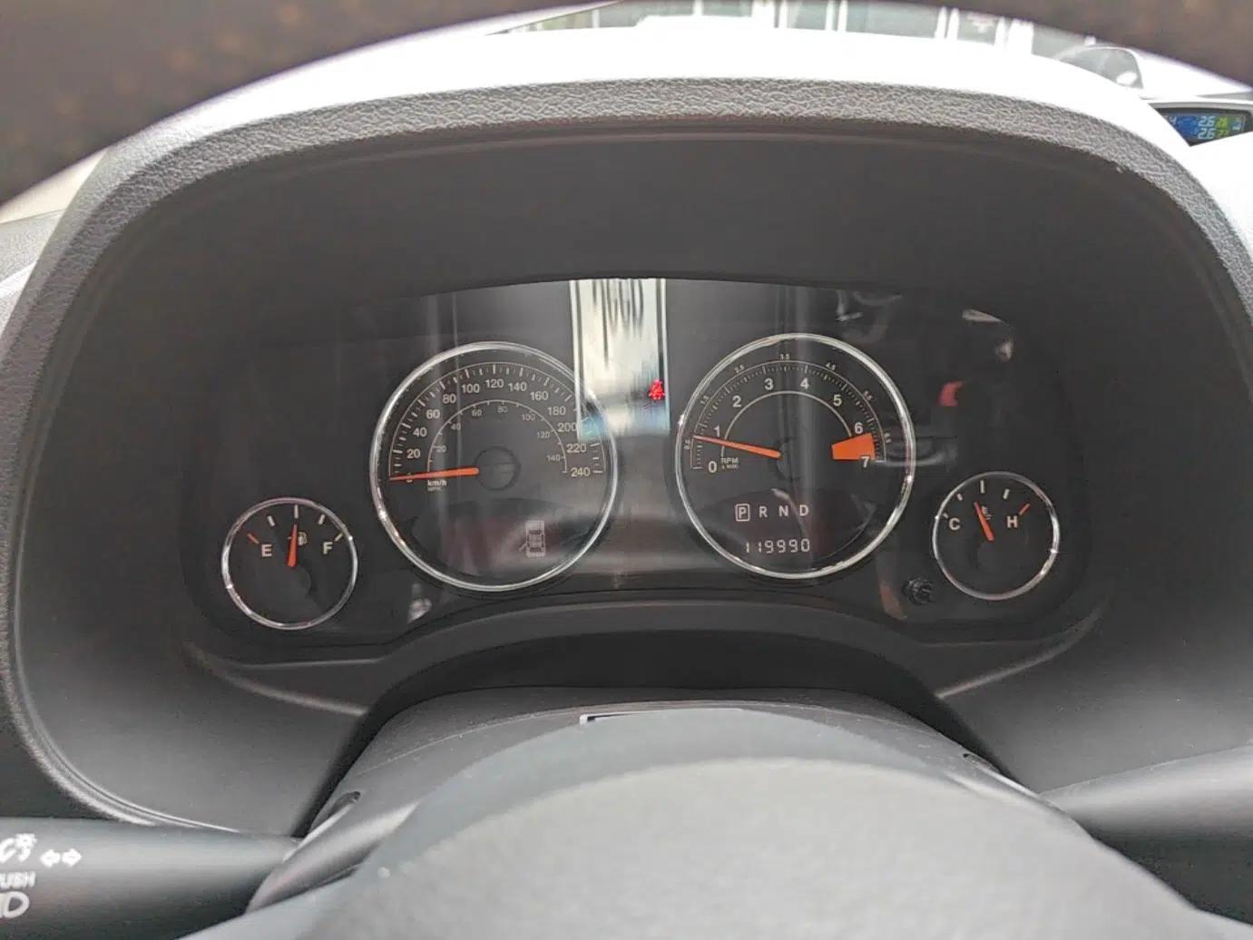 Jeep Compass 2014 Revised Version 2.4L Four-Wheel Drive Comfort Edition — миниатюра 12