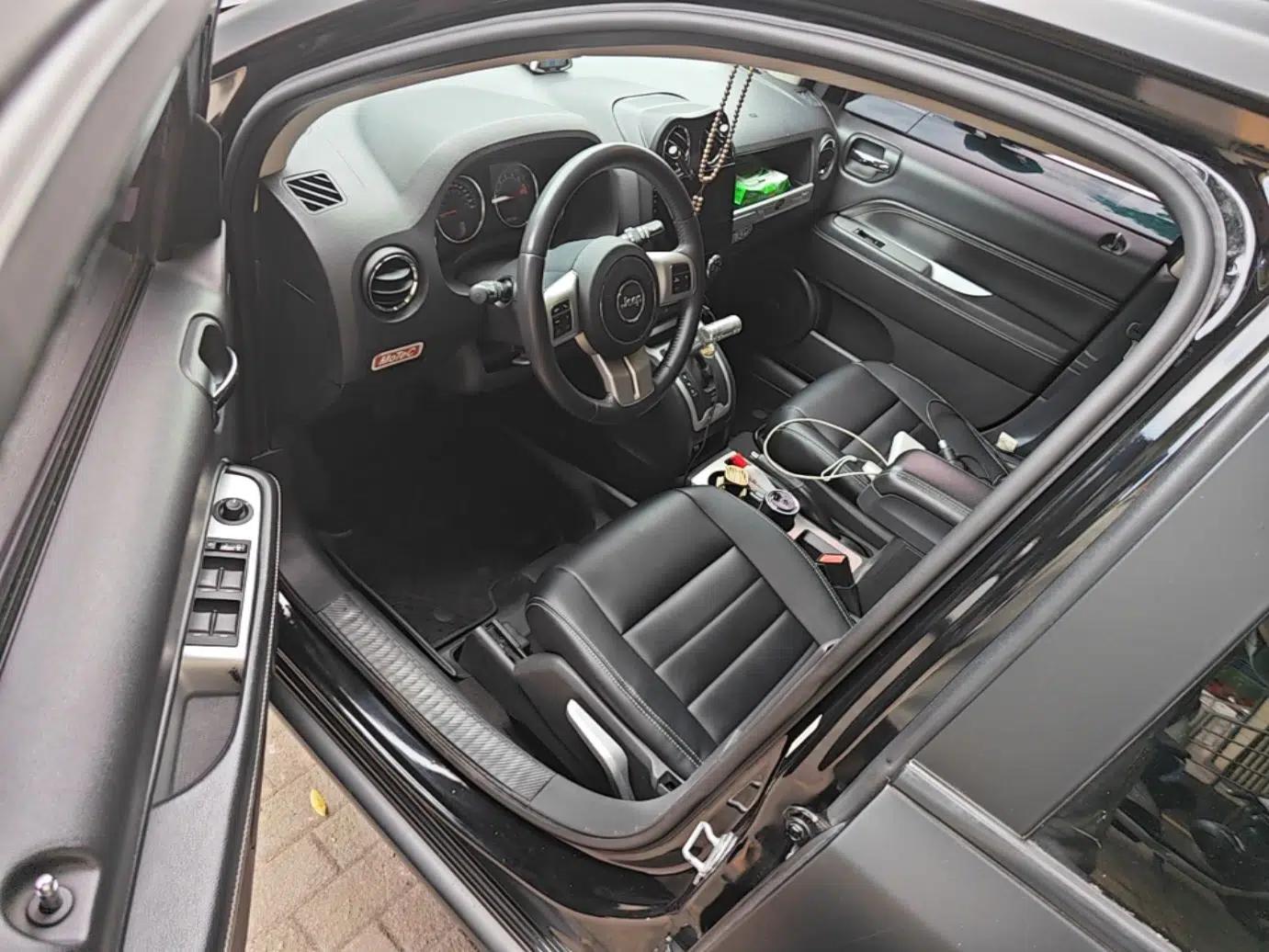 Jeep Compass 2014 Revised Version 2.4L Four-Wheel Drive Comfort Edition — миниатюра 17