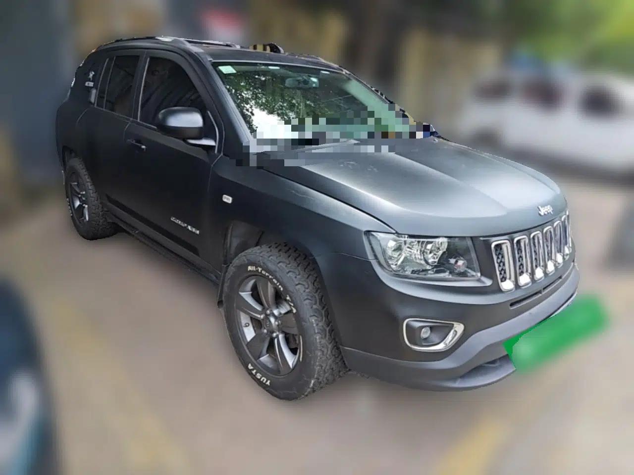 Jeep Compass 2014 Revised Version 2.4L Four-Wheel Drive Comfort Edition — миниатюра 3