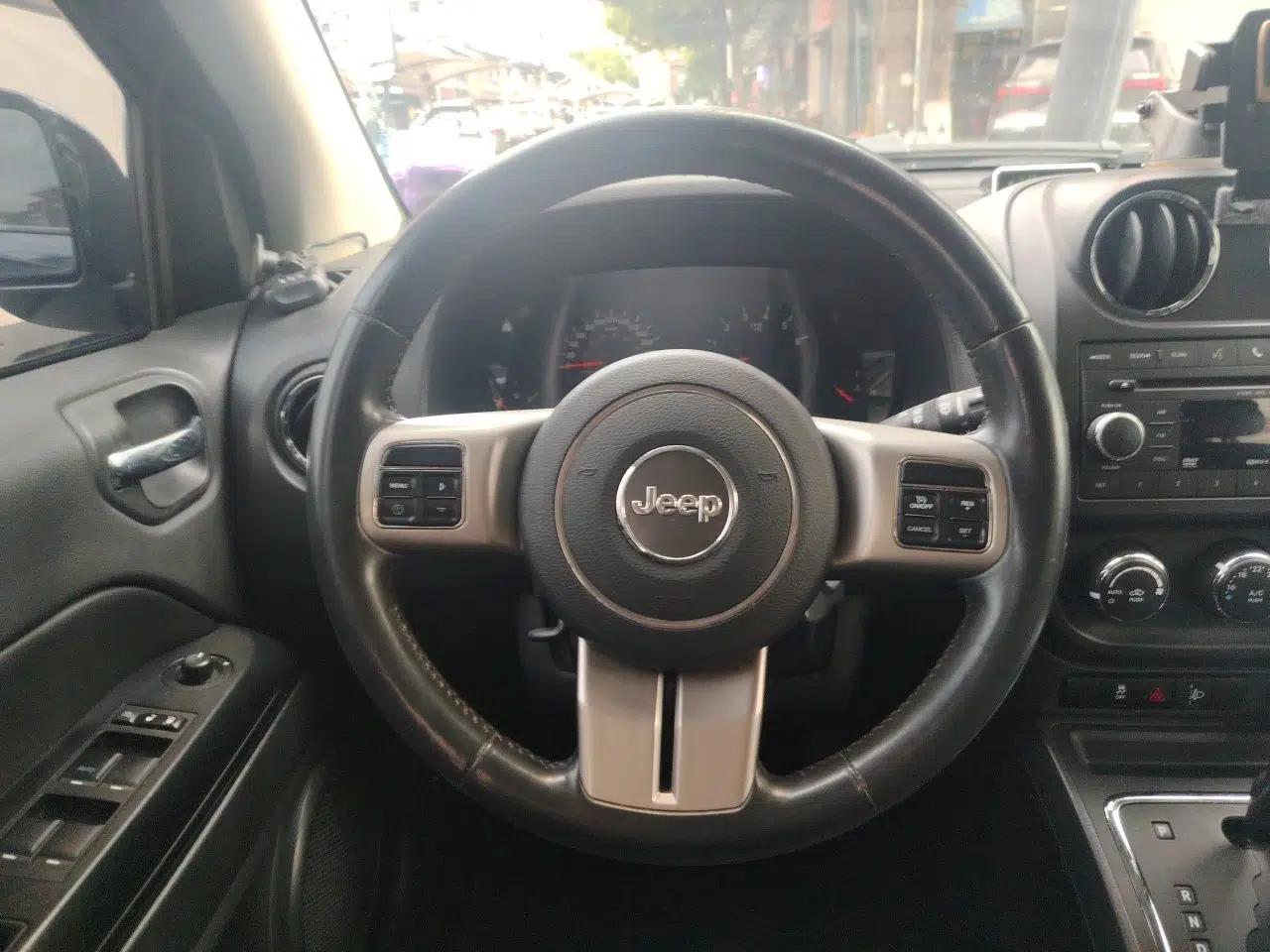 Jeep Compass 2011 2.4L four-wheel-drive sport version — миниатюра 11