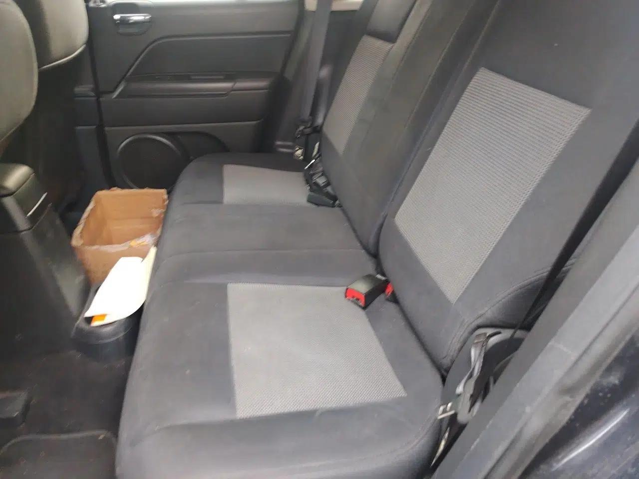 Jeep Compass 2011 2.4L four-wheel-drive sport version — миниатюра 18