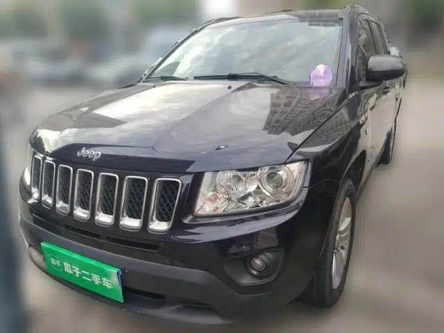 Jeep Compass 2011 2.4L four-wheel-drive sport version