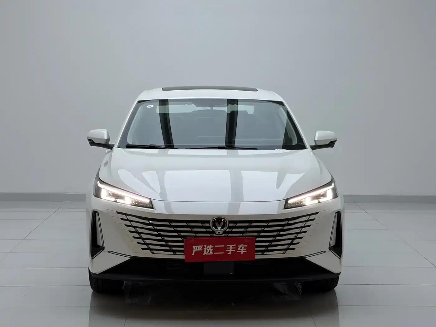 Changan Eado PHEV 2025 Smart Blue Whale 145KM Battleship Edition — миниатюра 2