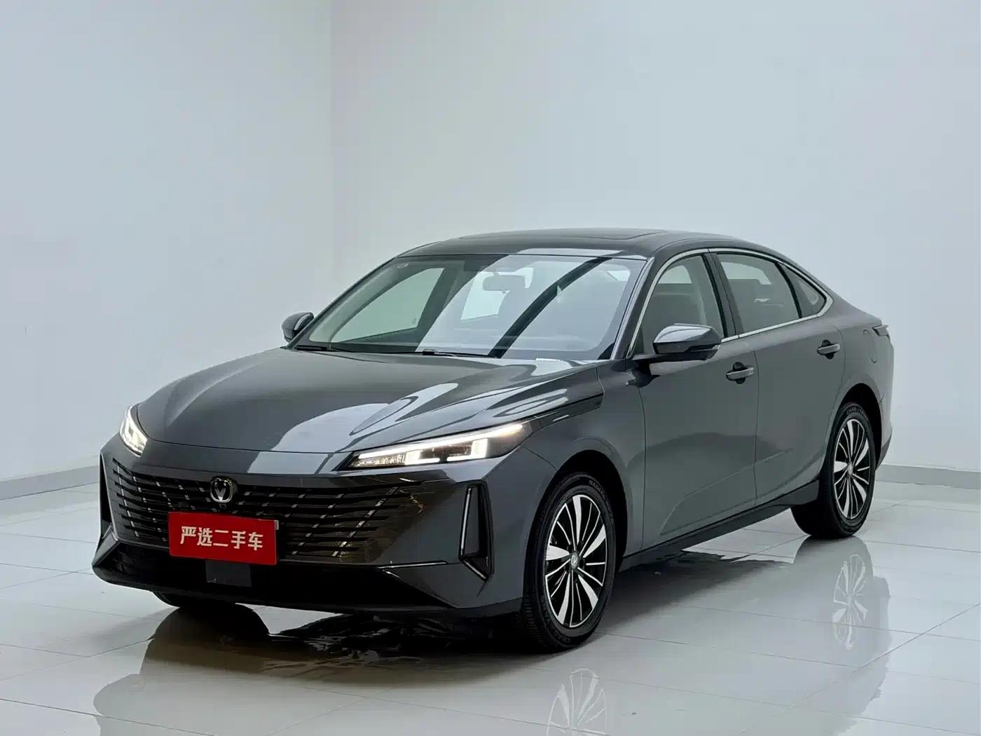Changan Eado PHEV 2025 Smart Blue Whale 145KM Battleship Edition — миниатюра 1