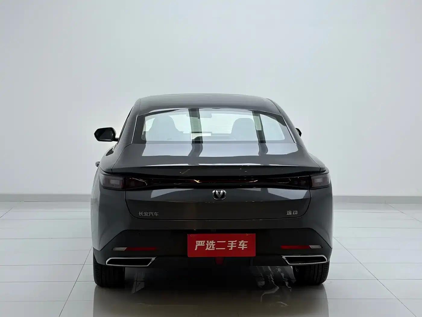 Changan Eado PHEV 2025 Smart Blue Whale 145KM Battleship Edition — миниатюра 8