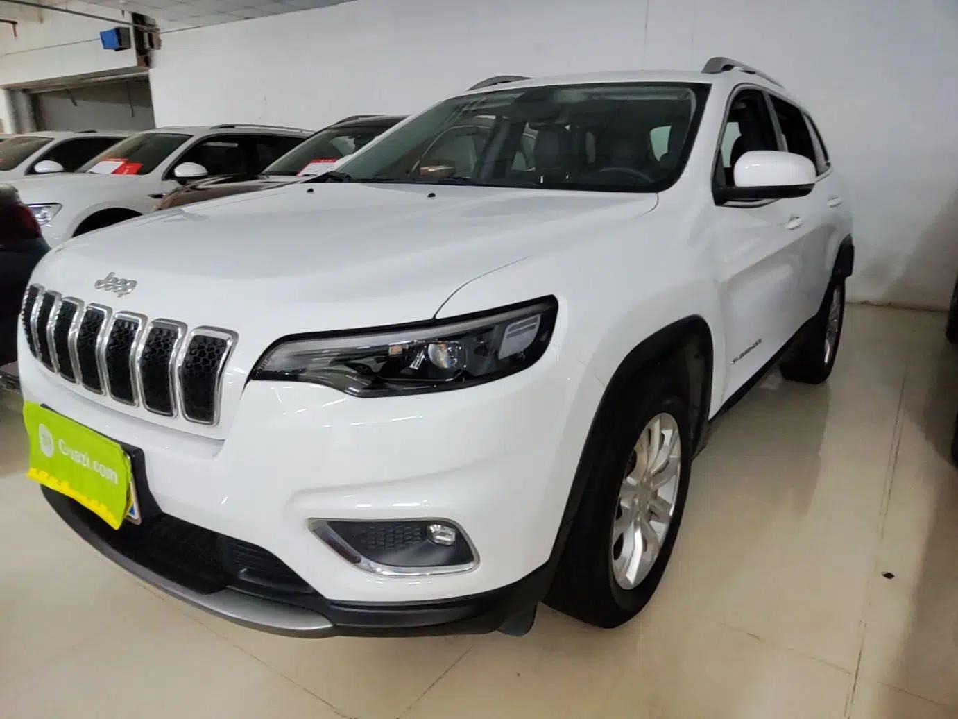 Jeep Cherokee 2019 2.0T Two-Wheel Drive Smart Enjoyment Version China VI — миниатюра 1