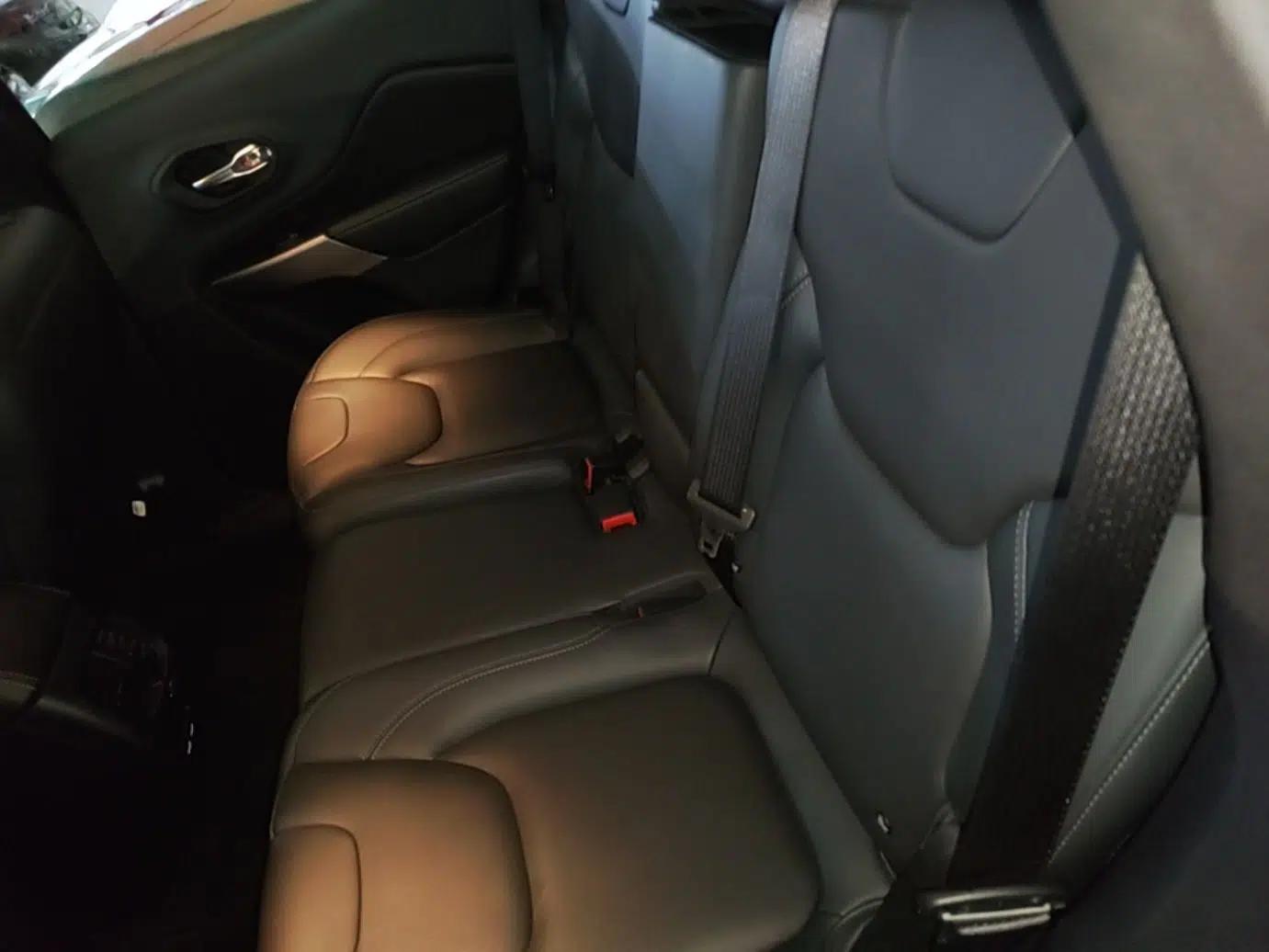 Jeep Cherokee 2019 2.0T Two-Wheel Drive Smart Enjoyment Version China VI — миниатюра 20