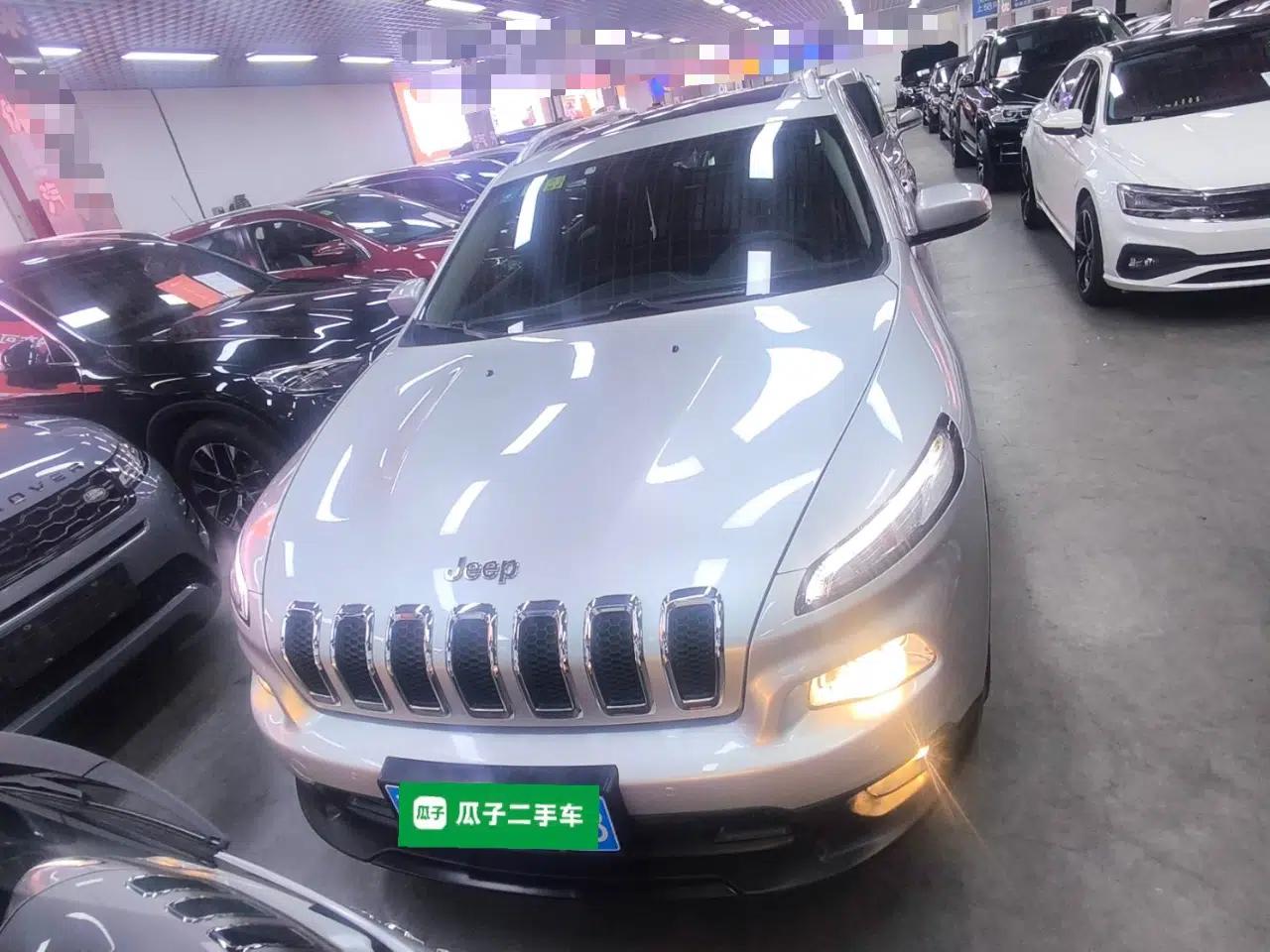 Jeep Cherokee 2016 2.4L Leading Smart Version — миниатюра 2