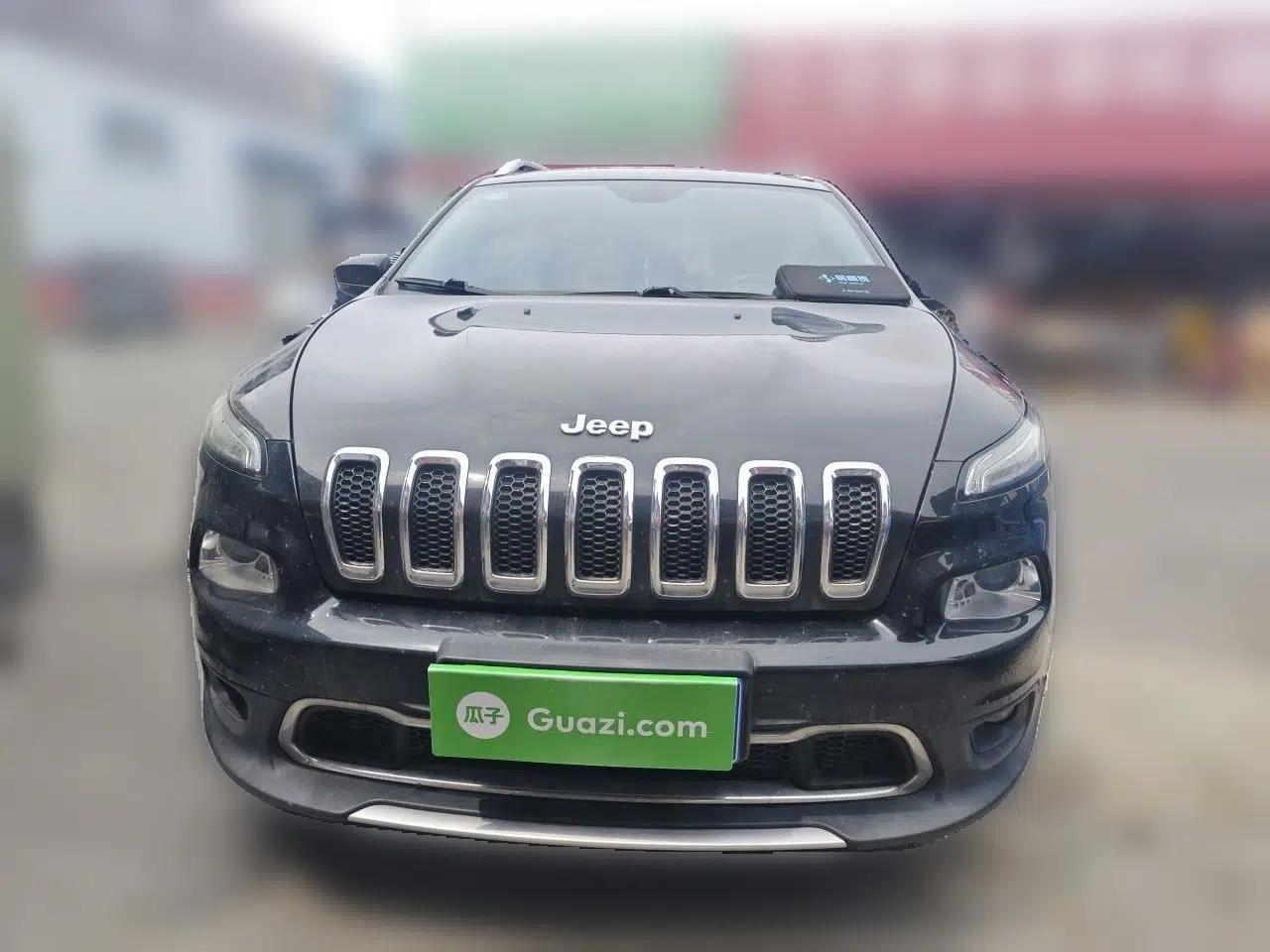 Jeep Cherokee 2017 2.0L Superior Edition — миниатюра 2
