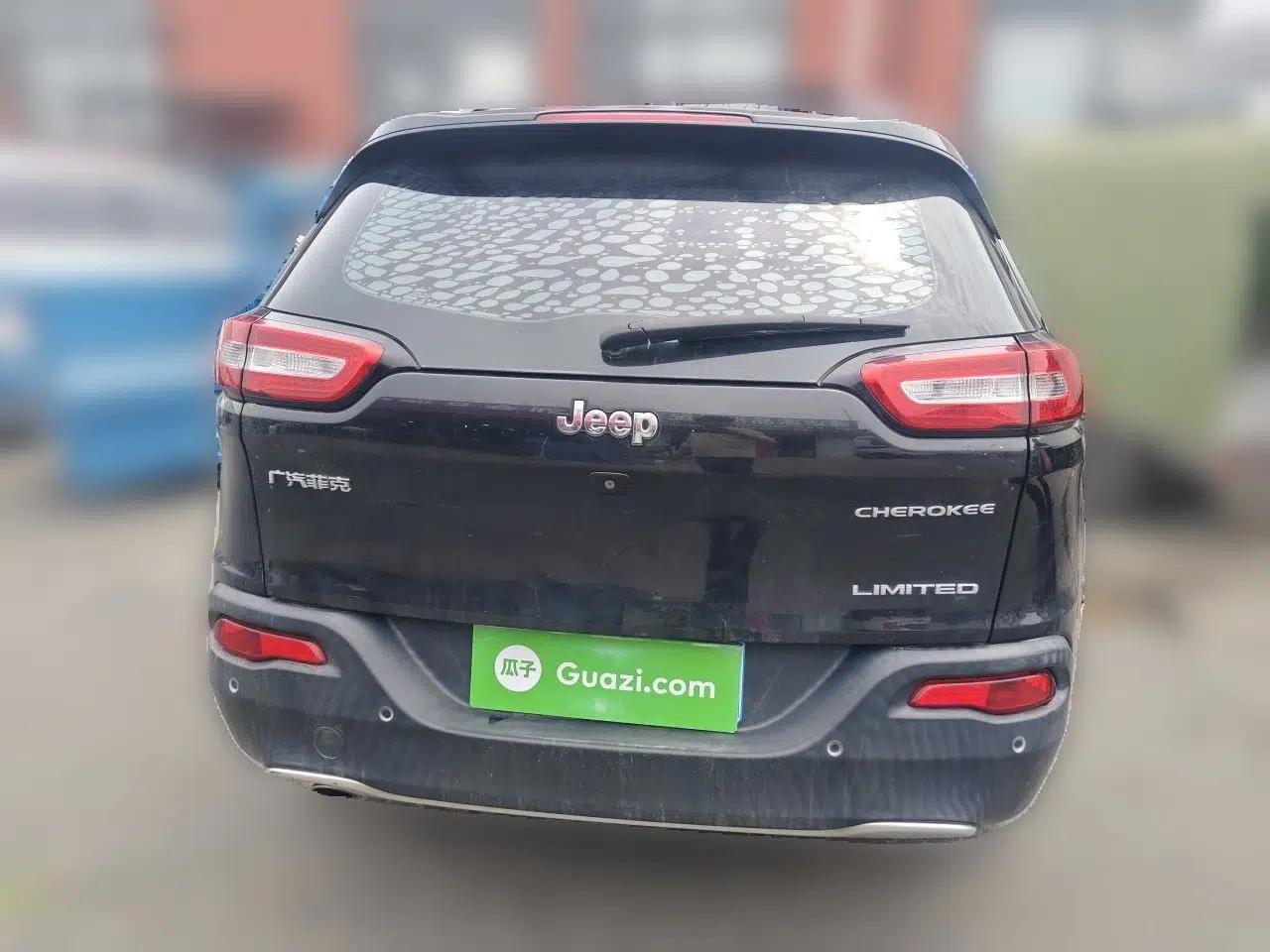 Jeep Cherokee 2017 2.0L Superior Edition — миниатюра 5