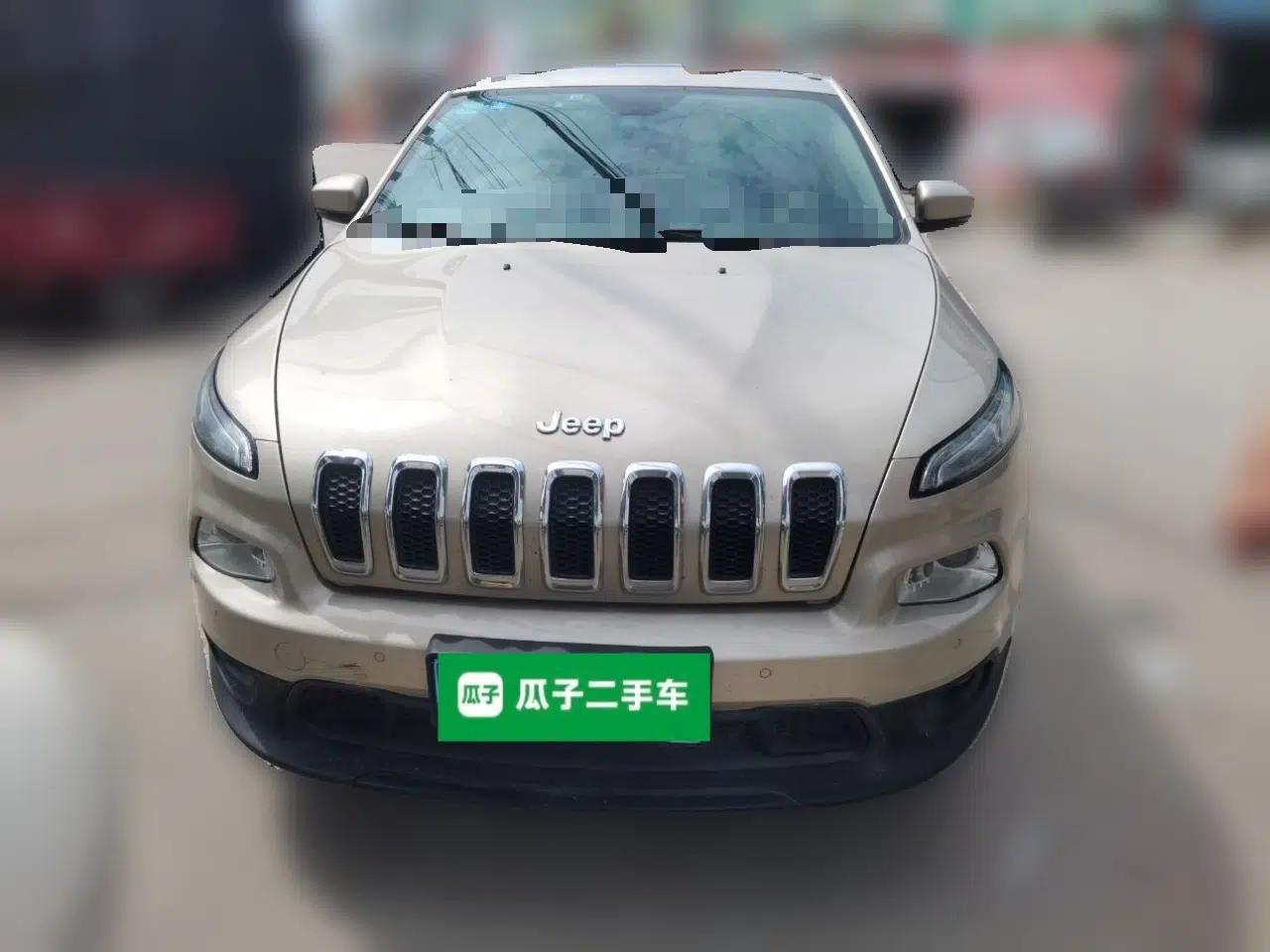 Jeep Cherokee 2016 2.0L Superior Edition — миниатюра 2