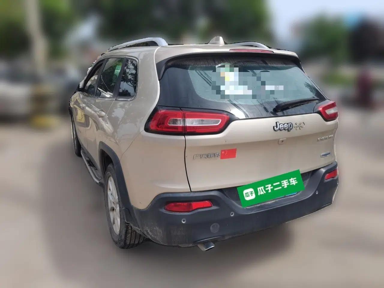 Jeep Cherokee 2016 2.0L Superior Edition — миниатюра 4