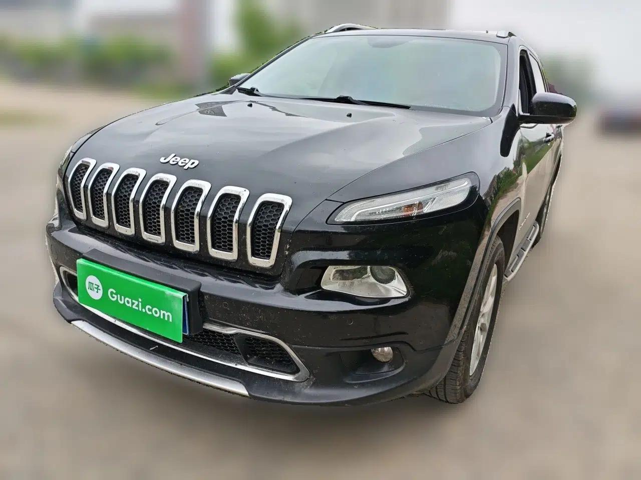 Jeep Cherokee 2016 2.4L Professional Edition — миниатюра 1