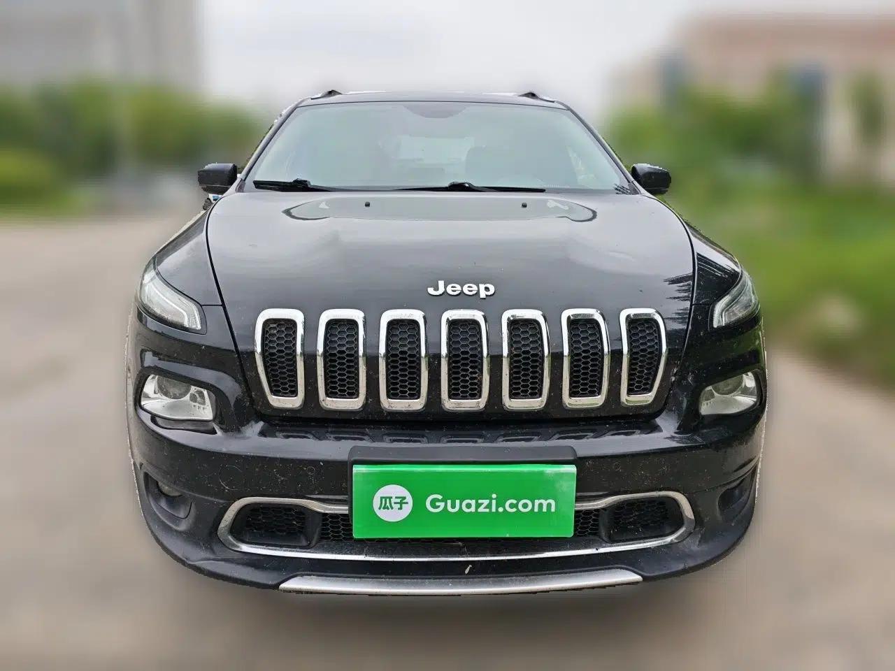 Jeep Cherokee 2016 2.4L Professional Edition — миниатюра 2