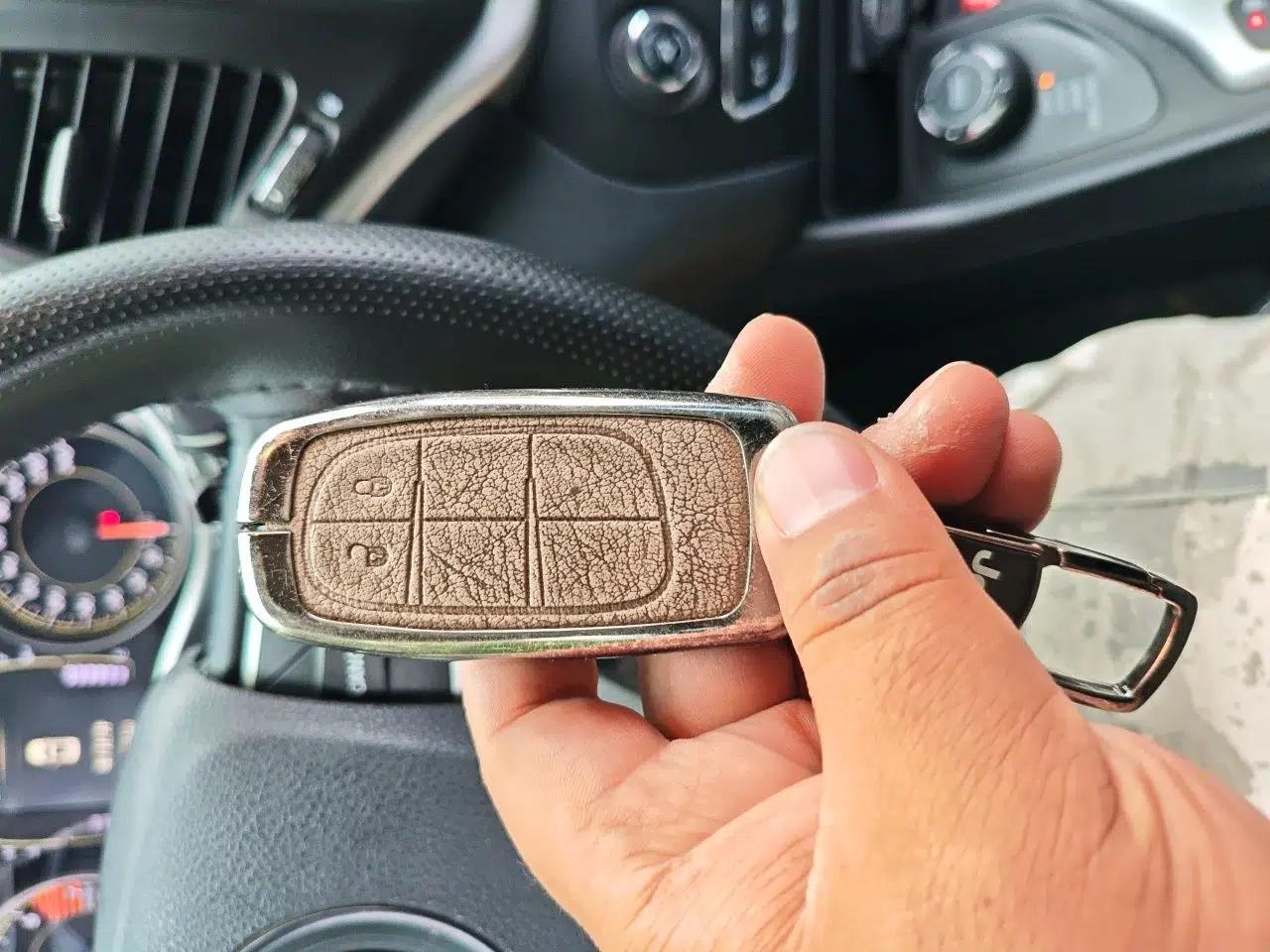 Jeep Cherokee 2016 2.4L Professional Edition — миниатюра 9