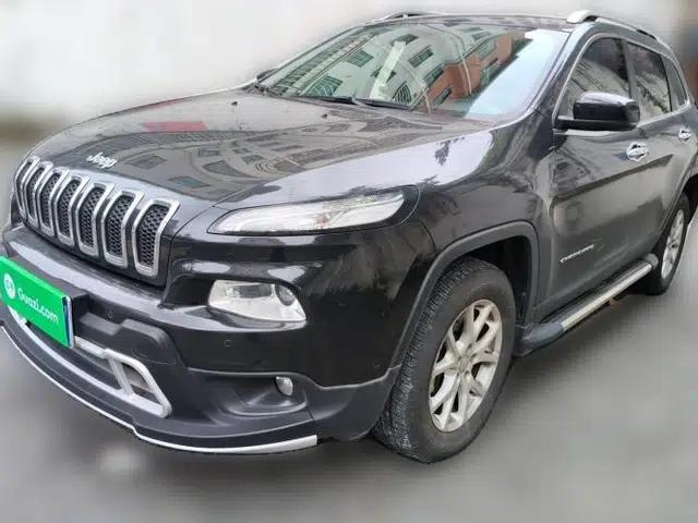 Jeep Cherokee 2016 2.4L Professional Smart Version