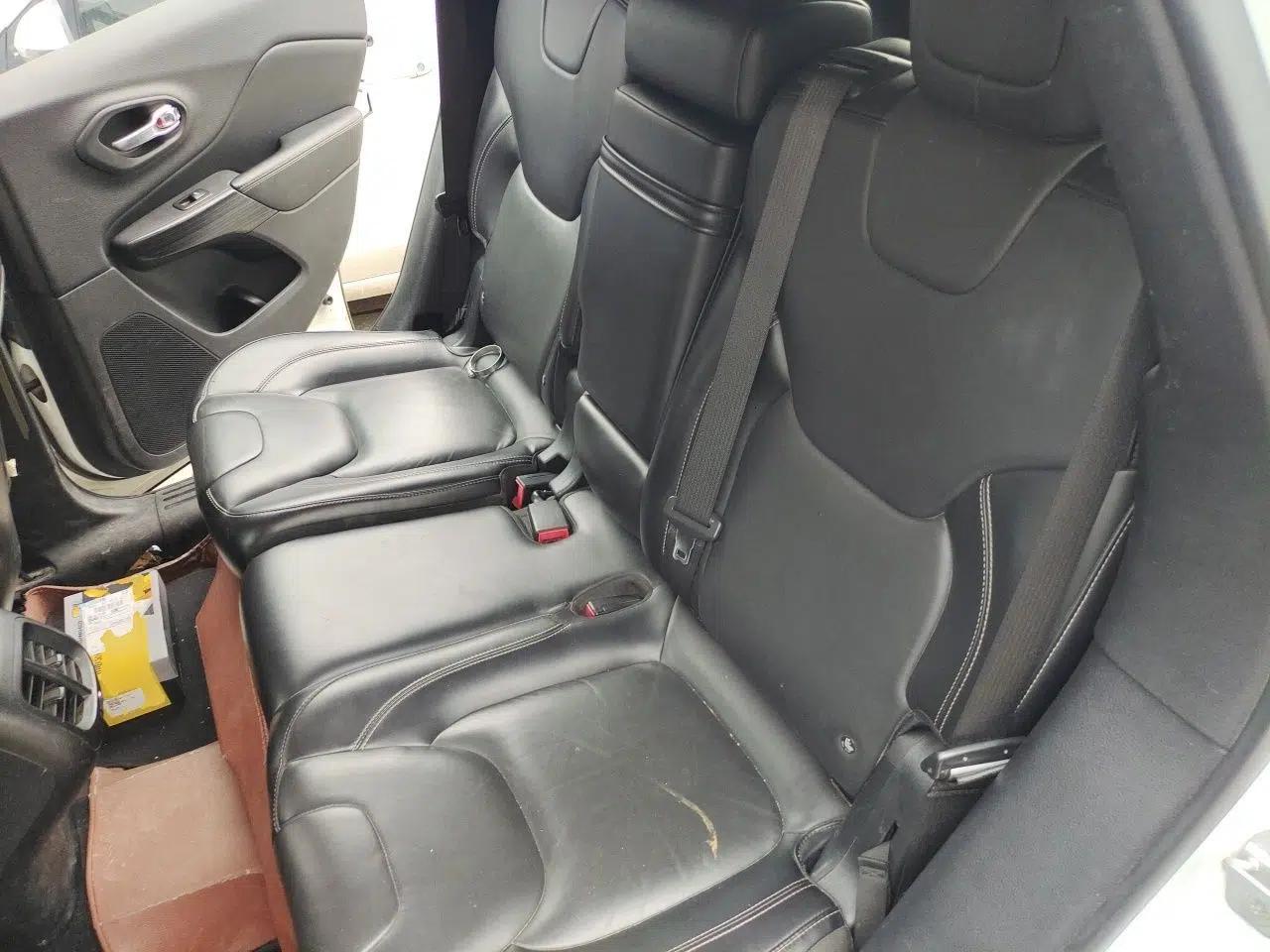 Jeep Cherokee 2016 2.0L Superior Edition — миниатюра 18