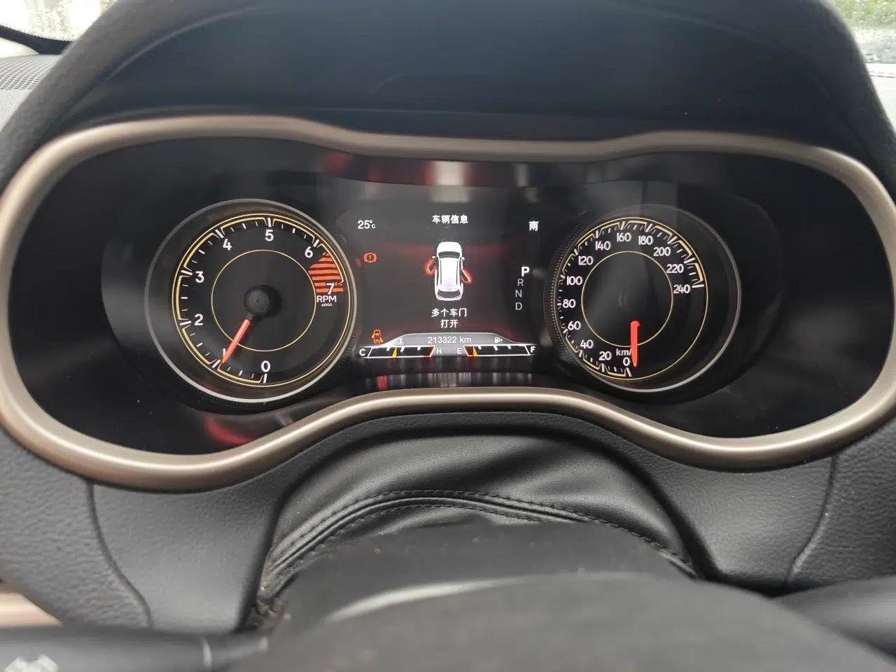 Jeep Cherokee 2016 2.4L Leading Smart Version — миниатюра 13