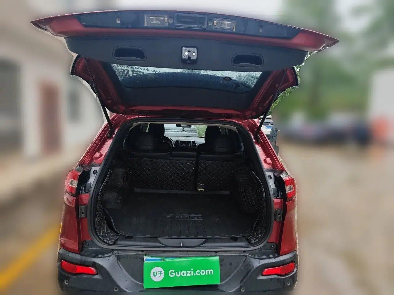 Jeep Cherokee 2016 2.4L Leading Smart Version — миниатюра 20