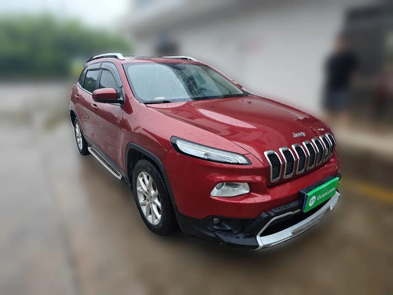 Jeep Cherokee 2016 2.4L Leading Smart Version — миниатюра 3