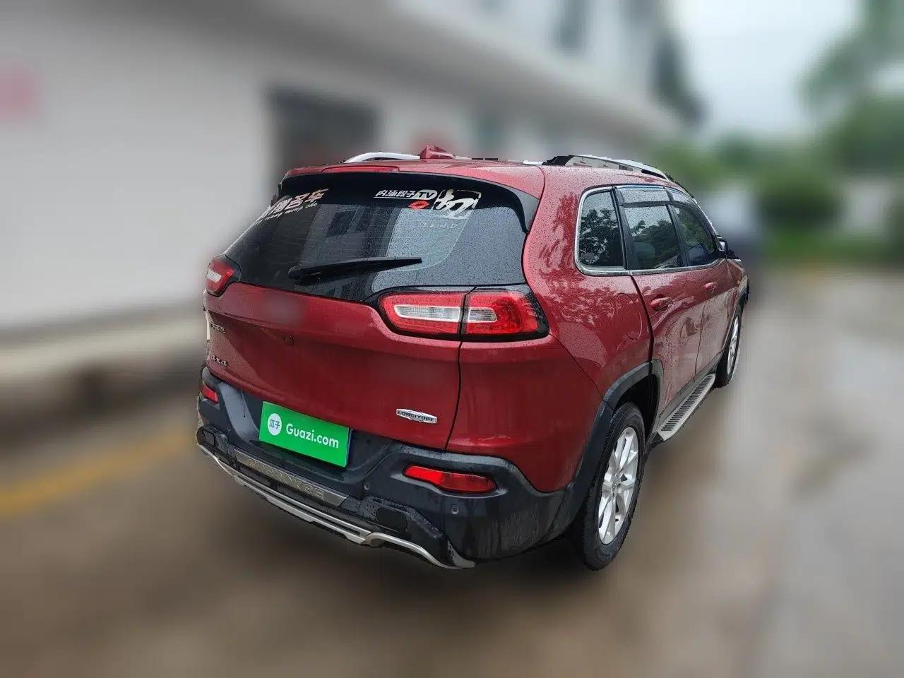 Jeep Cherokee 2016 2.4L Leading Smart Version — миниатюра 6