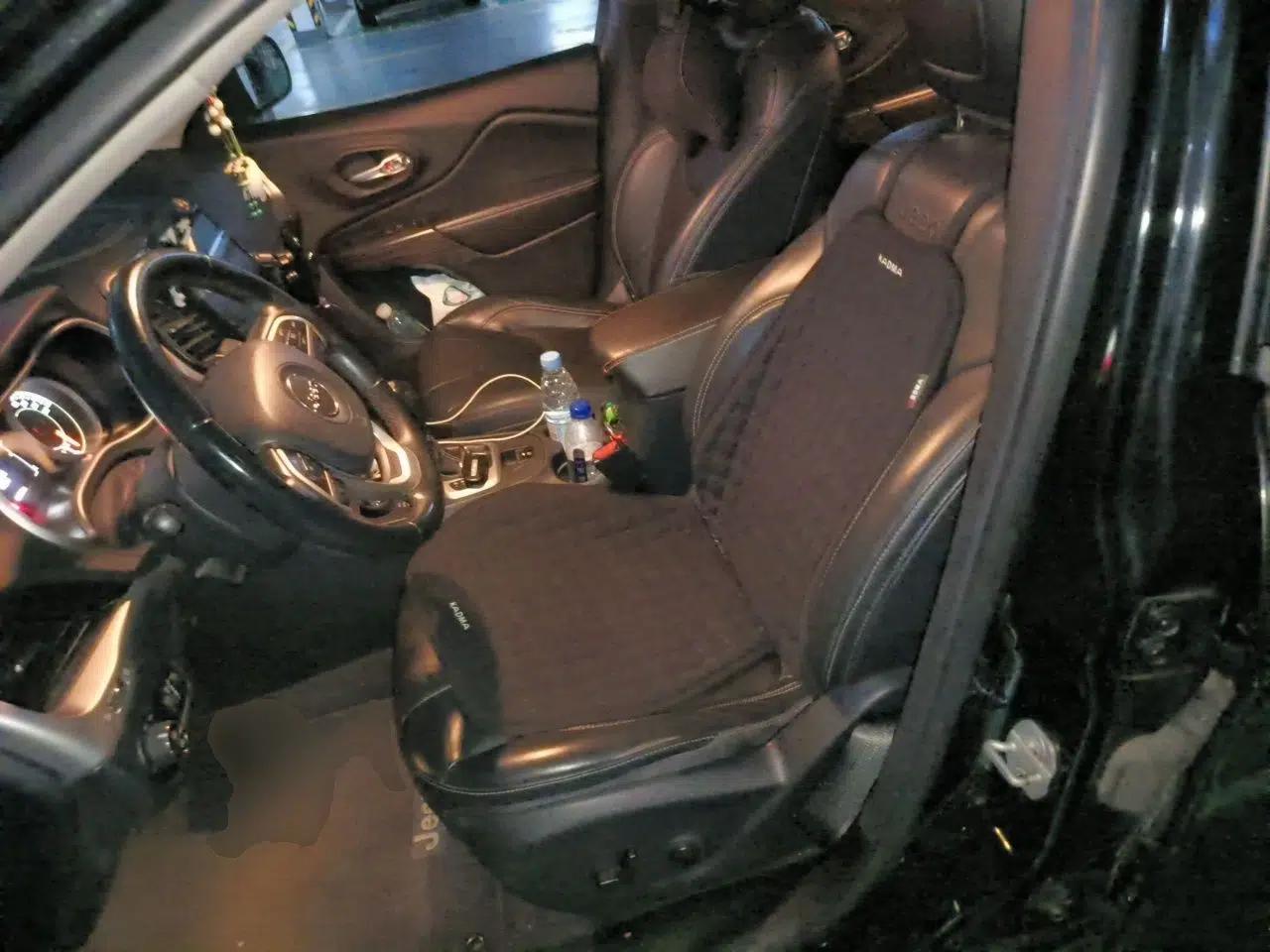 Jeep Cherokee 2016 2.4L Professional Edition — миниатюра 16