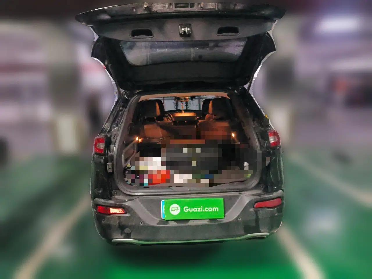 Jeep Cherokee 2016 2.4L Professional Edition — миниатюра 20