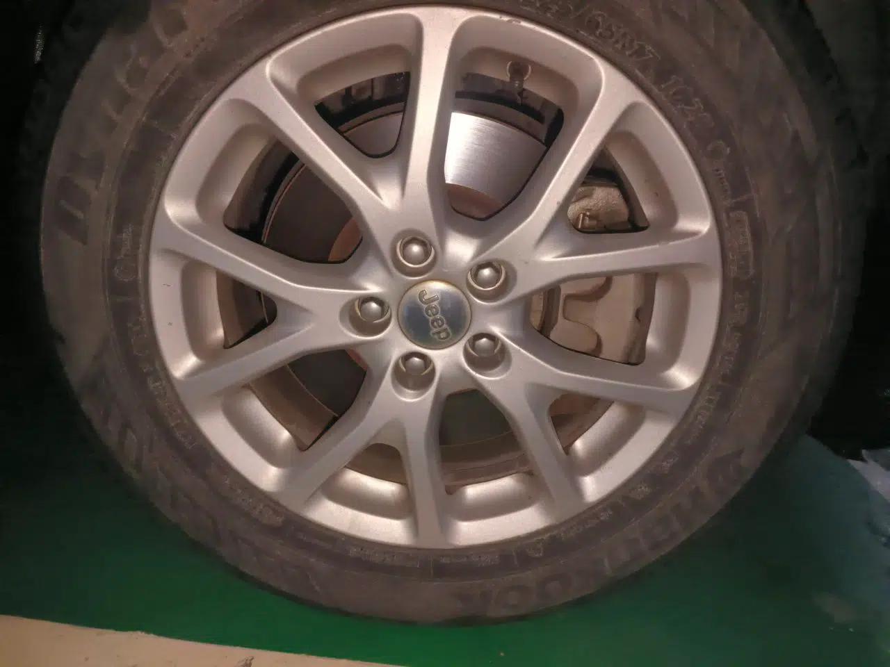 Jeep Cherokee 2016 2.4L Professional Edition — миниатюра 8