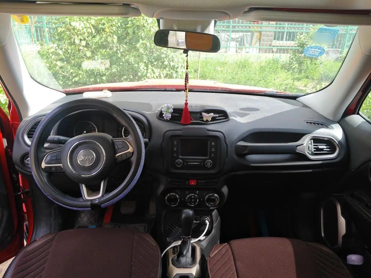 Jeep Renegade 2017 180T Automatic Jingneng Edition — миниатюра 10