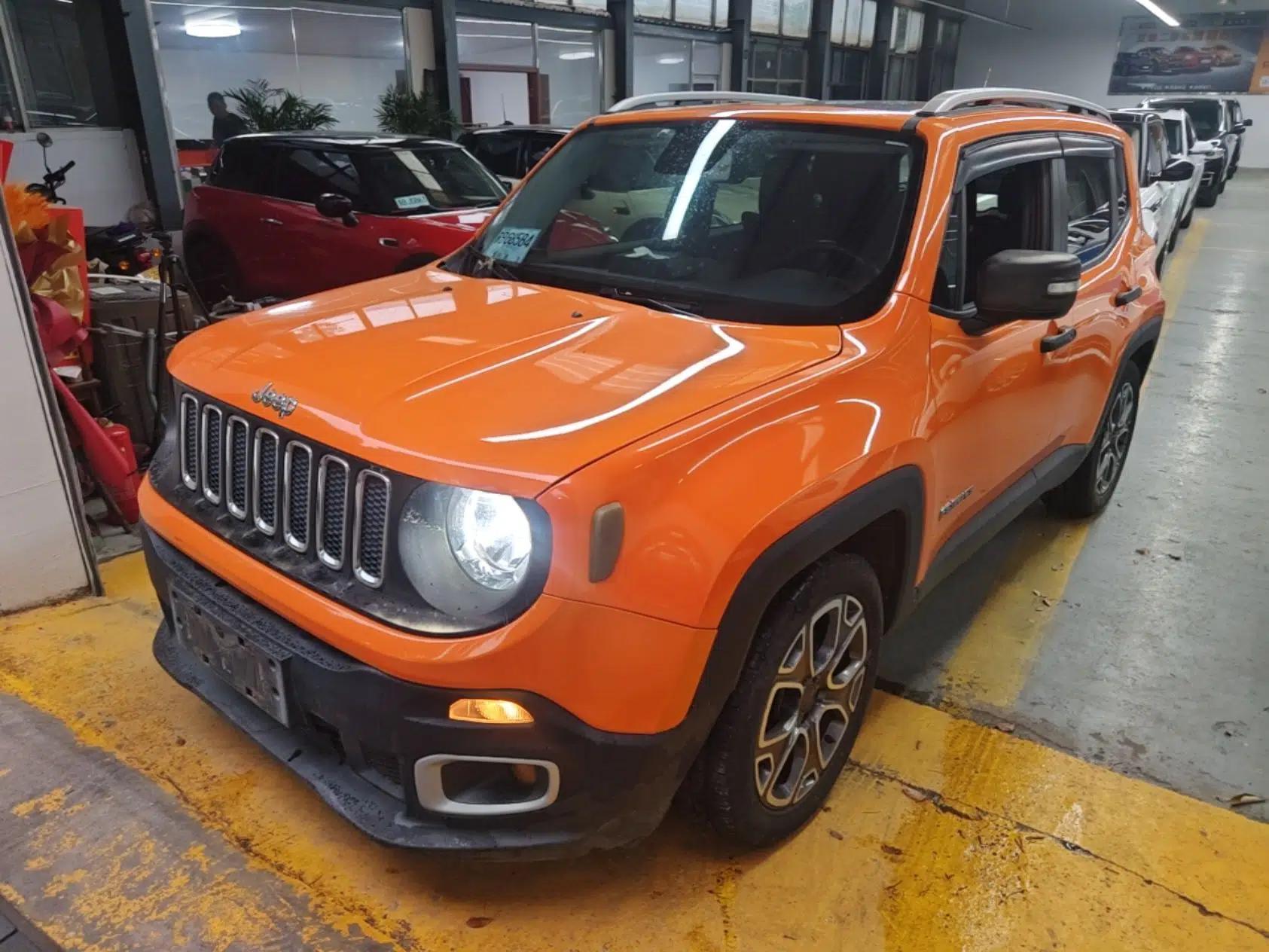 Jeep Renegade 2016 1.4T Automatic Smart Edition — миниатюра 1