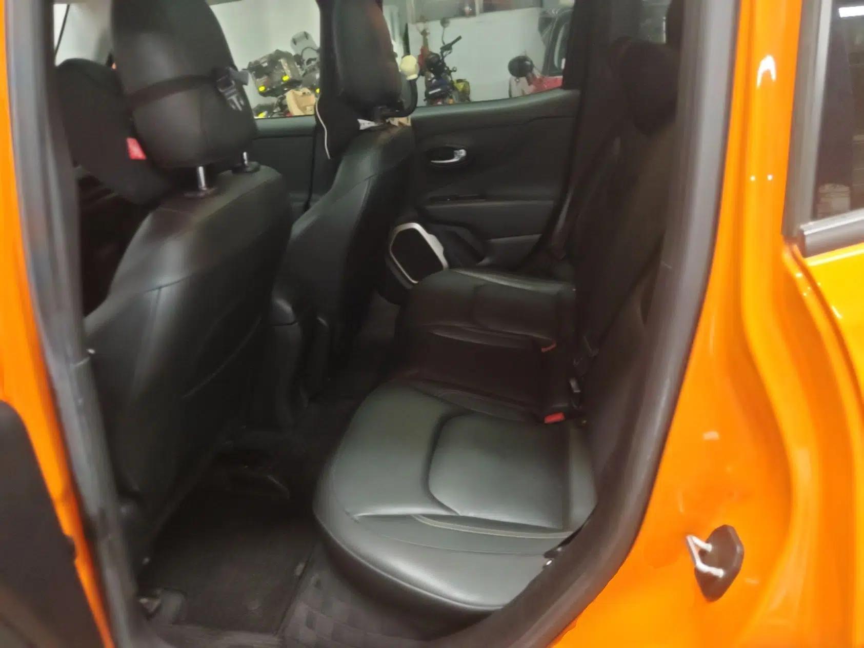 Jeep Renegade 2016 1.4T Automatic Smart Edition — миниатюра 20