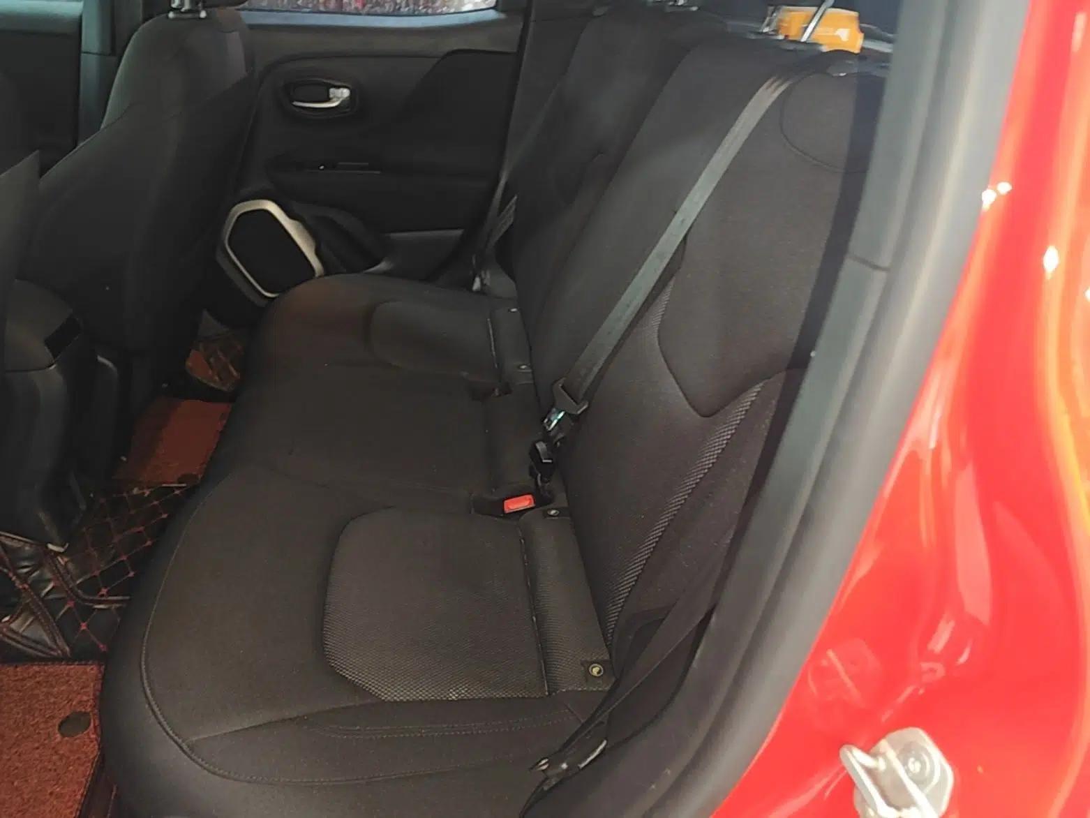 Jeep Renegade 2018 Connected Large Screen Version 180T Automatic High-Energy Edition — миниатюра 20
