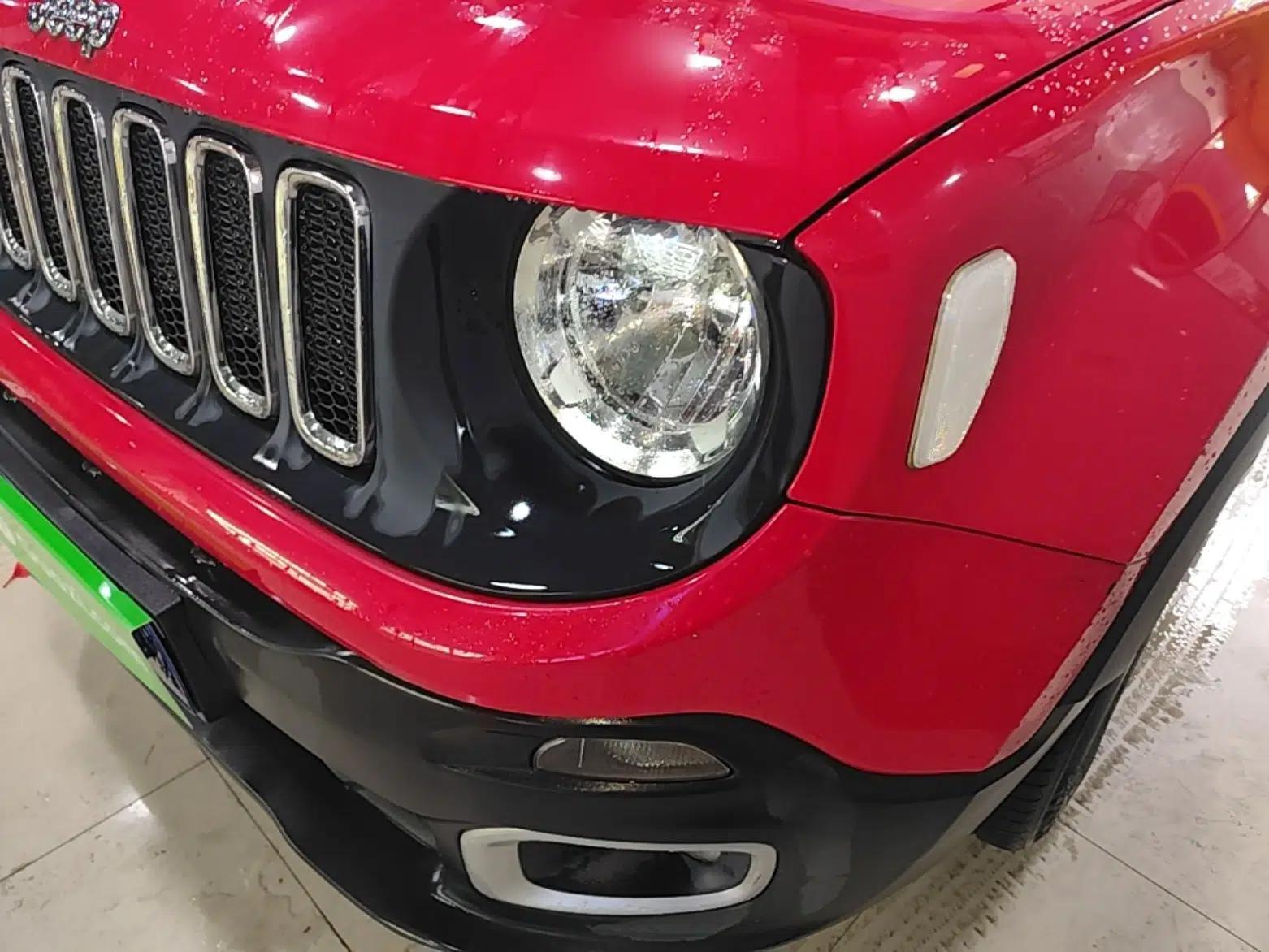 Jeep Renegade 2018 Connected Large Screen Version 180T Automatic High-Energy Edition — миниатюра 9