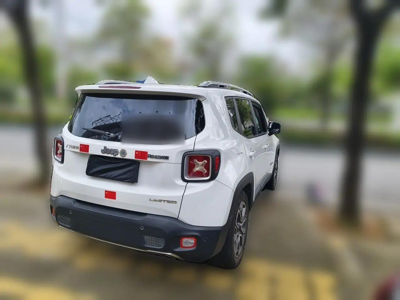 Jeep Renegade 2016 1.4T Automatic Smart Edition — миниатюра 6