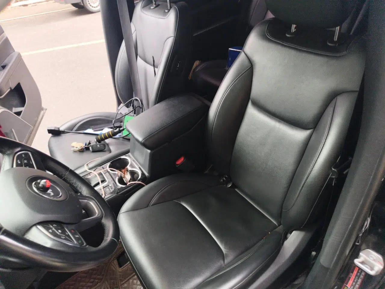 Jeep Grand Commander 2020 2.0T Two-Wheel Drive Elite Version — миниатюра 16