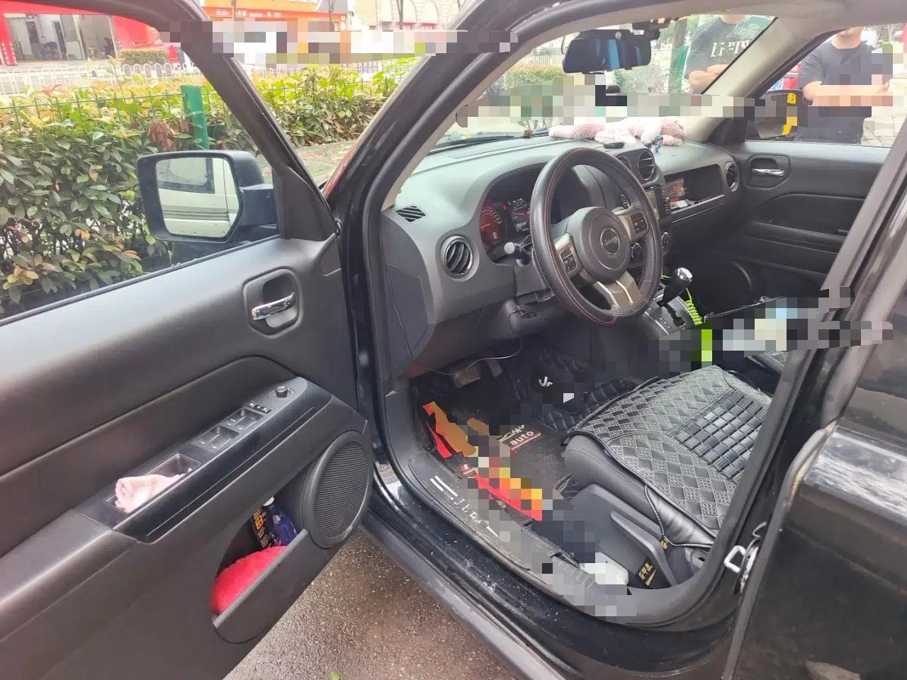 Jeep Patriot 2015 2.0L Sport Edition — миниатюра 17