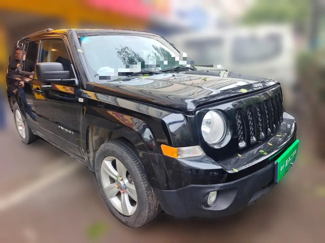 Jeep Patriot 2015 2.0L Sport Edition — миниатюра 3