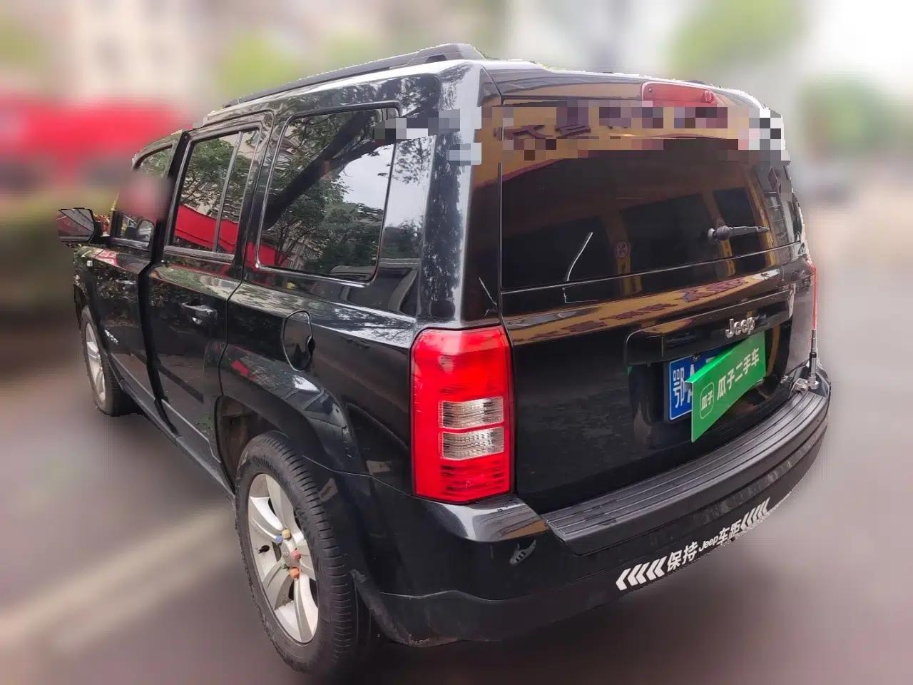 Jeep Patriot 2015 2.0L Sport Edition — миниатюра 4